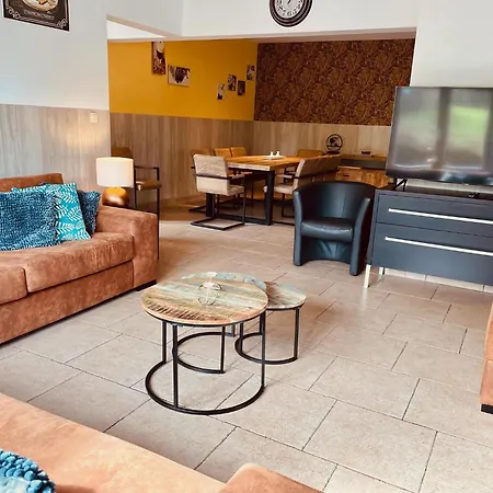 Casa de Férias In Moutouyet With Pool & Sauna Stoumont